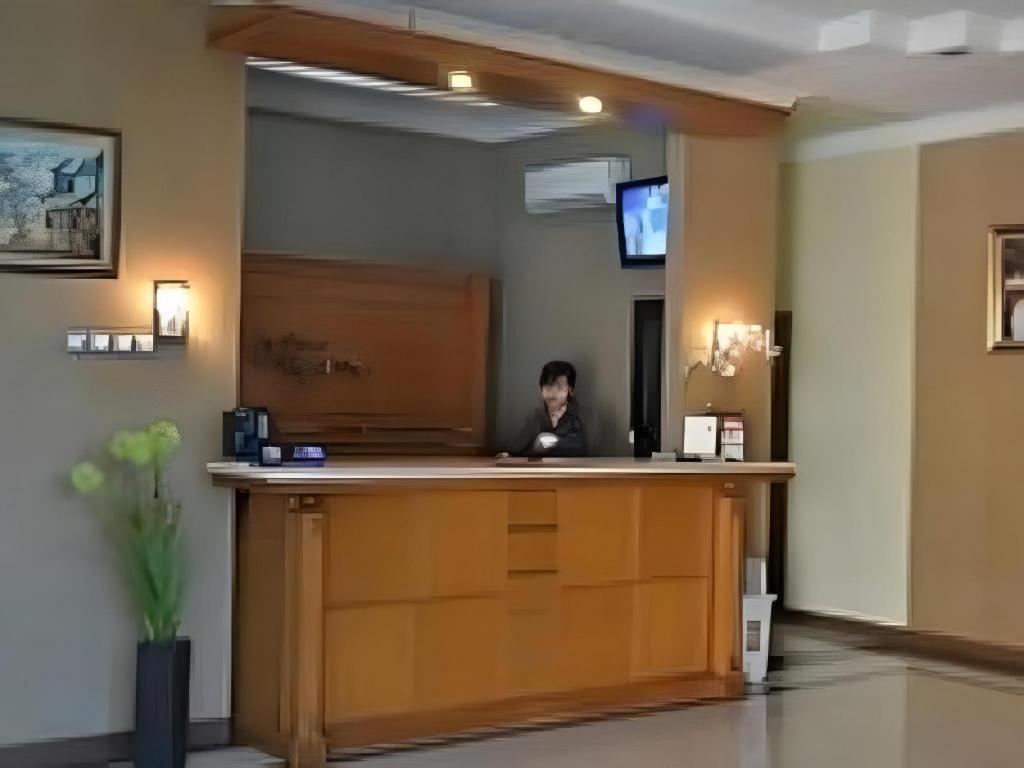 호텔 칼리스타 푸르와카르타 외부 사진